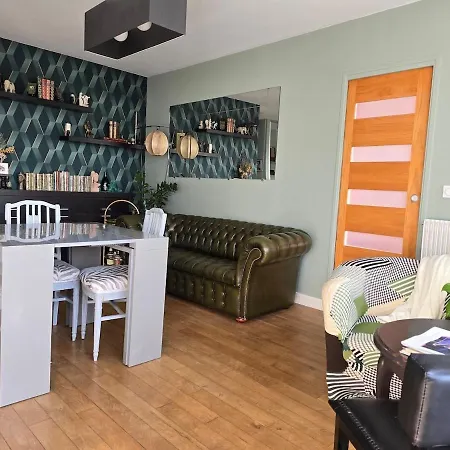 Appt 2 Pieces A Montmartre باريس