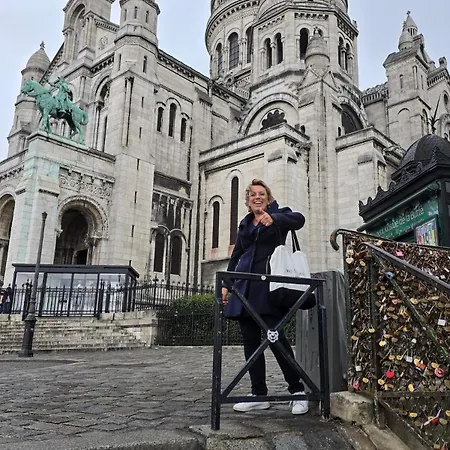 Appt 2 Pieces A Montmartre شقة *